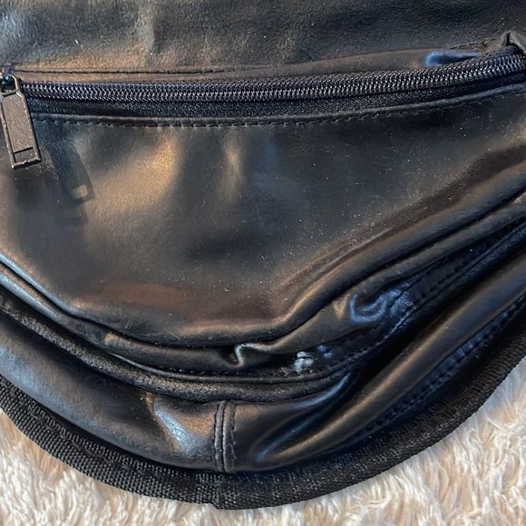 Vintage leather Wilson waist bag - Picture 5 of 12